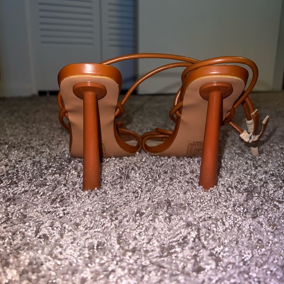 FashionNova Heels - Picture 3 of 5